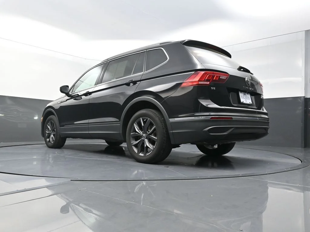 Used 2023 Black Volkswagen 2.0T SE image 25