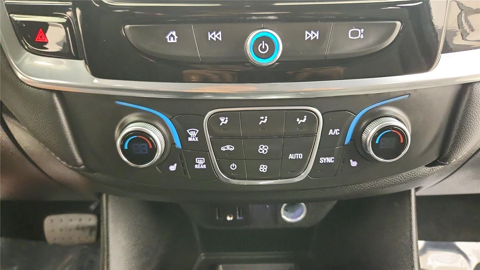 Used 2023 Mosaic Black Metallic Chevrolet LT Cloth image 26