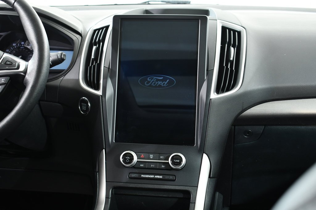 Used 2024 Green Metallic Ford SEL image 9
