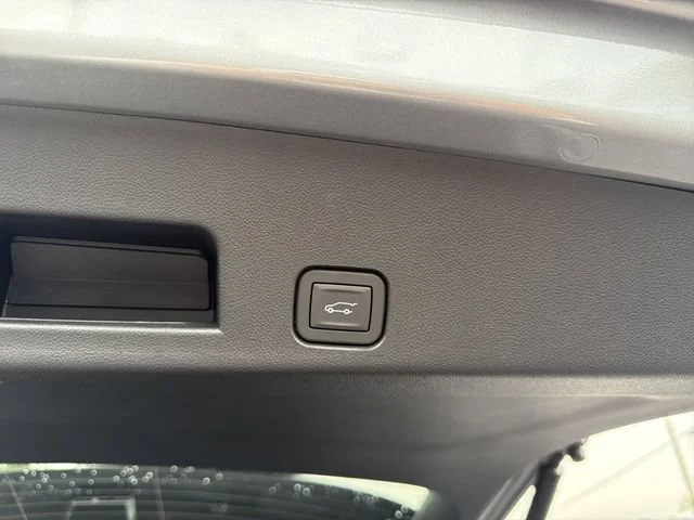 New 2026 Sterling Metallic GMC Elevation image 12