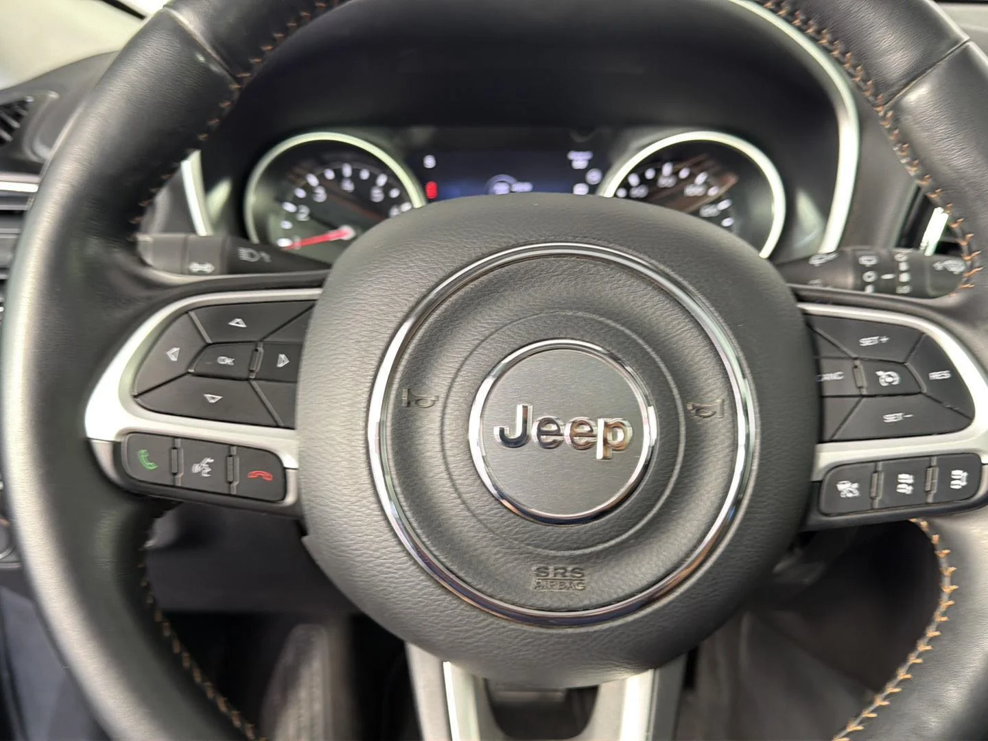 Used 2019 Granite Crystal Metallic Clearcoat Jeep Limited image 45