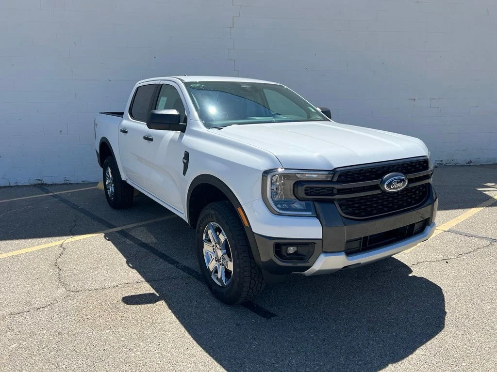 New 2026 Oxford White Ford XLT image 8