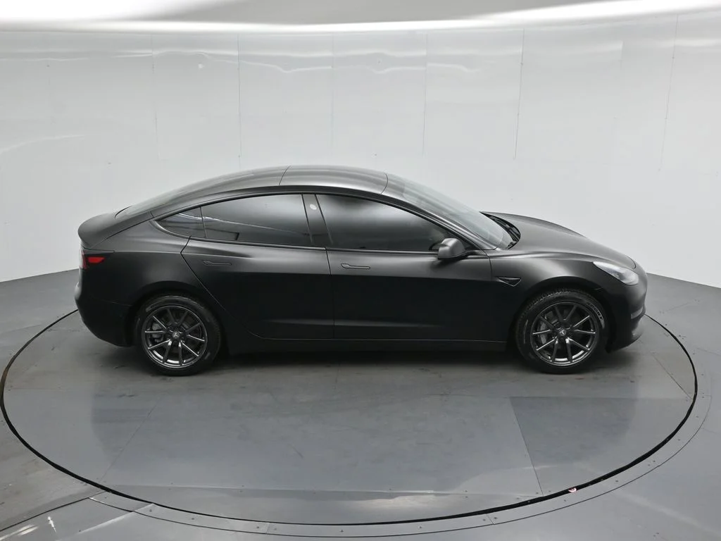 Used 2019 White Tesla Standard Range Plus image 31