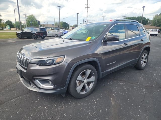 Used 2019 Granite Crystal Metallic Clearcoat Jeep Limited image 2