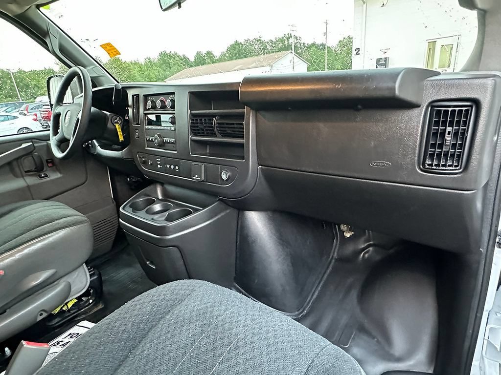 Used 2025 Summit White GMC Work Van image 18