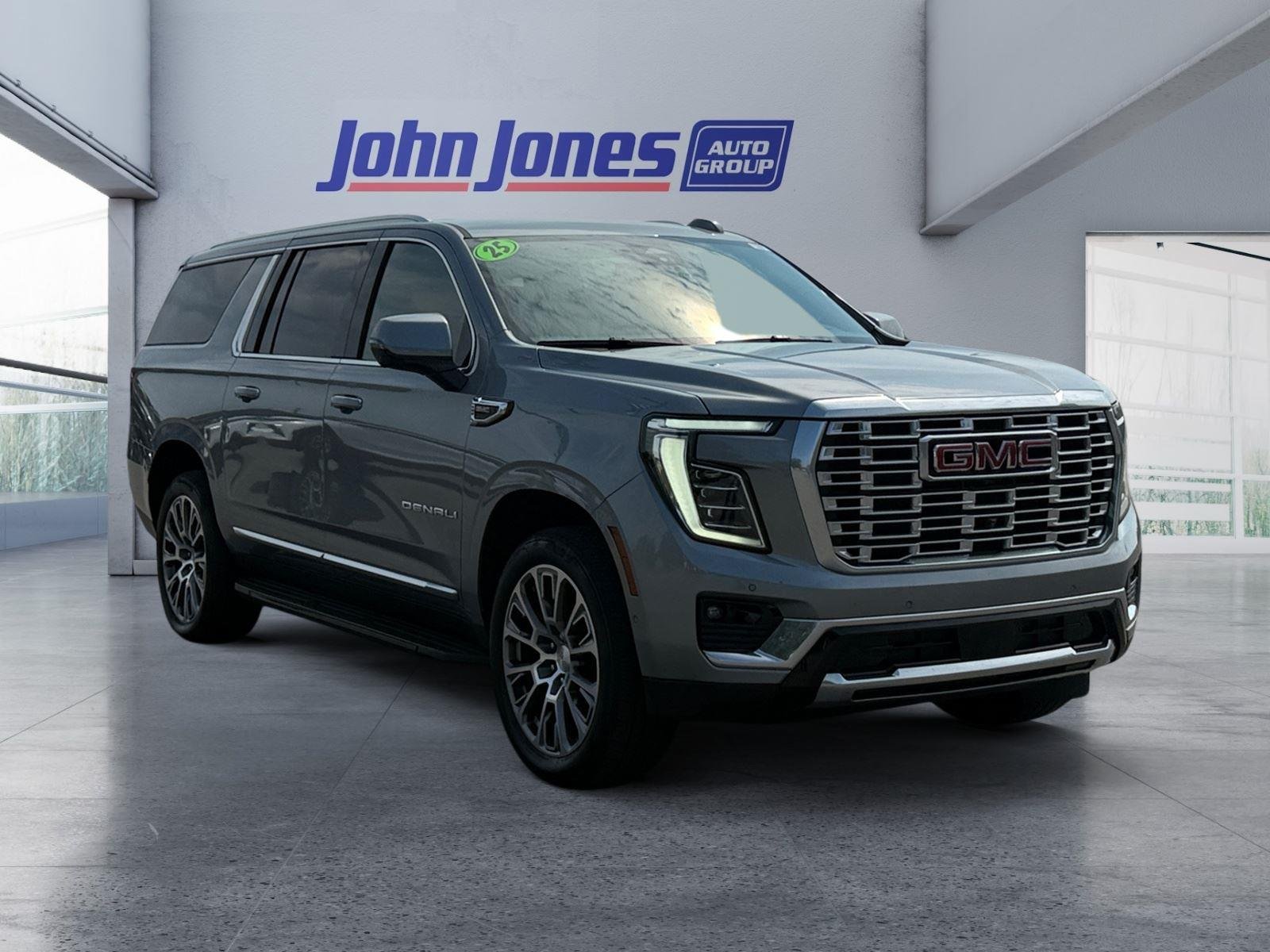 Used 2025 Sterling Metallic GMC Denali image 7