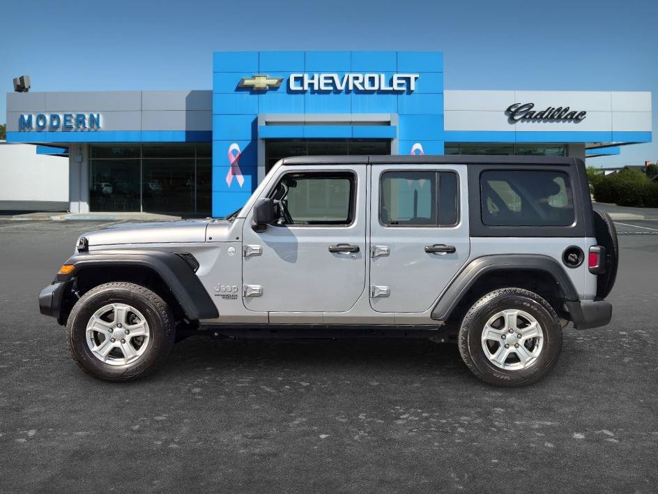 Used 2019 Billet Silver Metallic Clearcoat Jeep Sport S image 2