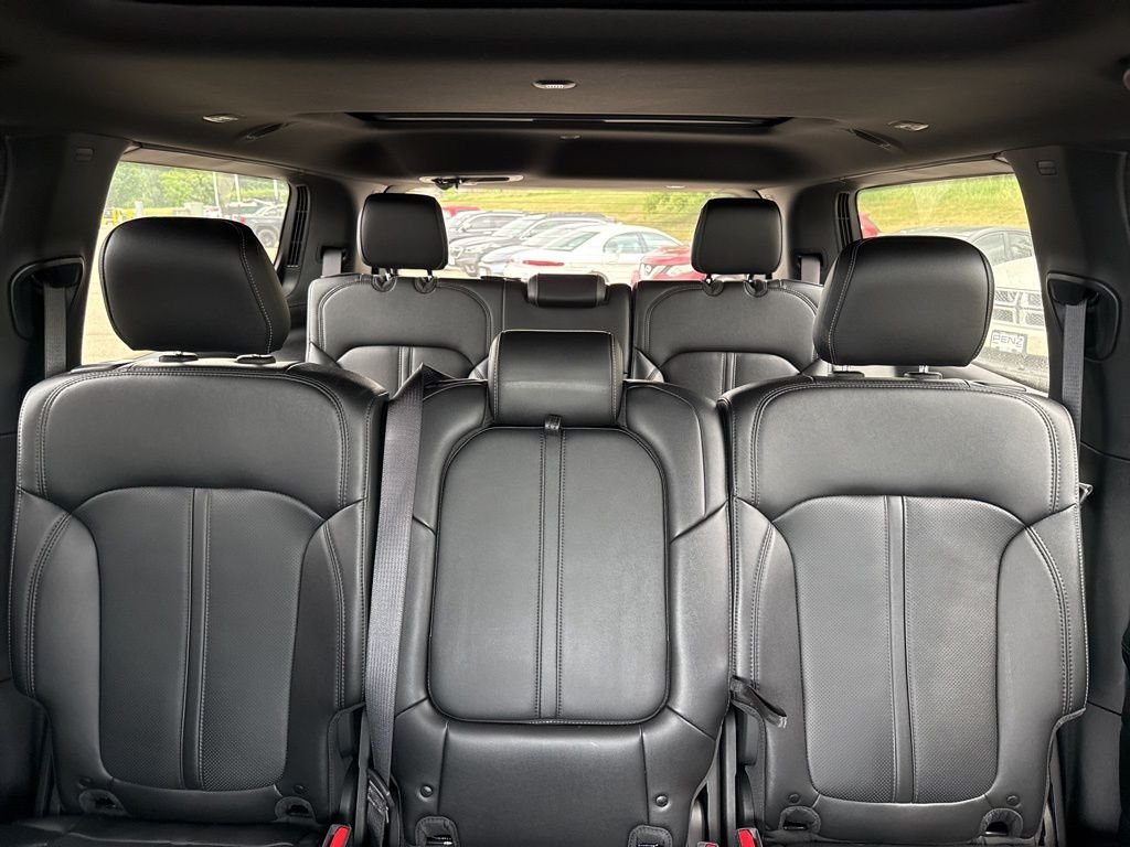 Used 2024 Black Jeep Base image 22
