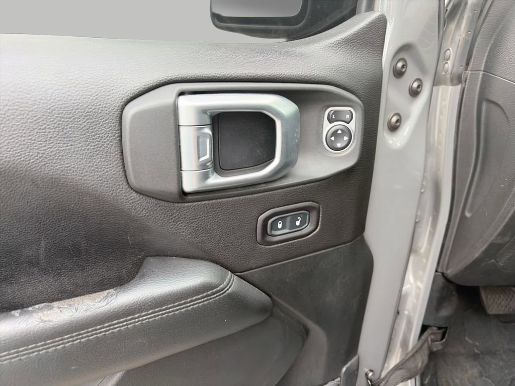 Used 2020 Gray Jeep Unlimited Sahara Altitude image 14