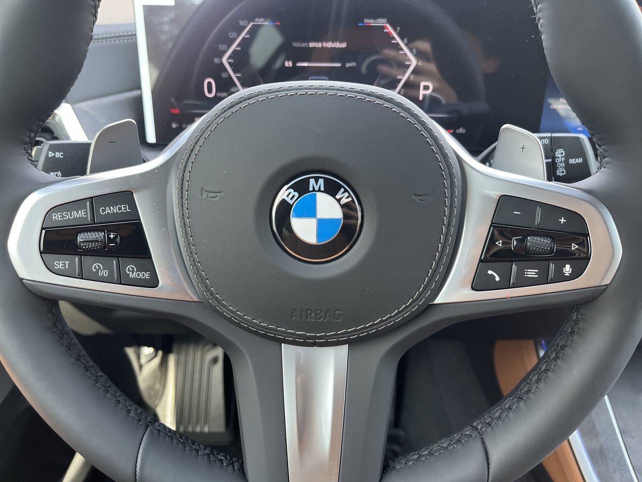 Used 2026 Black Sapphire Metallic BMW xDrive40i image 22