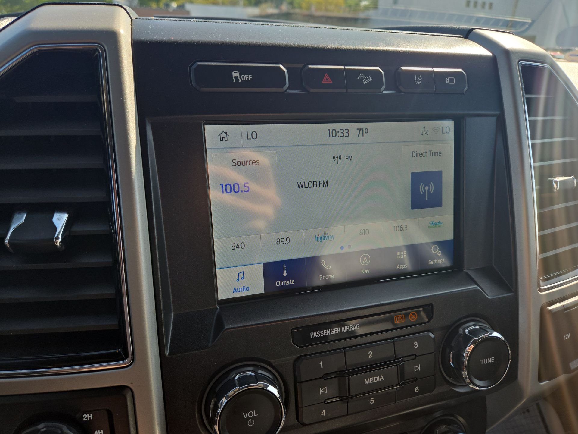 Certified Used 2020 Green Ford Lariat image 9