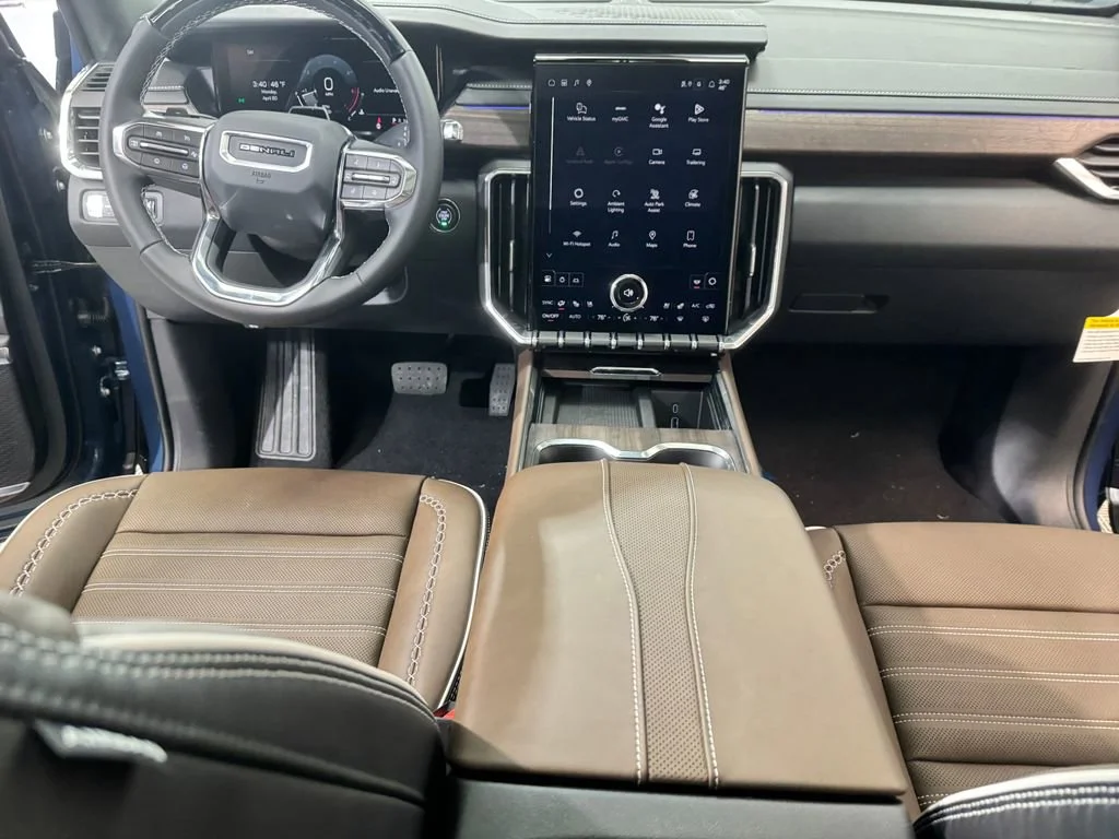 2026 GMC Acadia Denali Ultimate - Photo 14