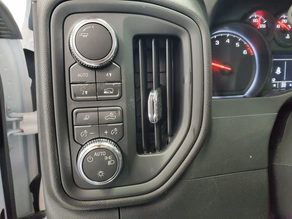 2026 GMC Sierra 1500 Pro - Photo 9