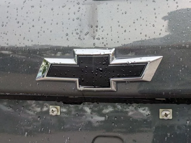 Used 2018 Gray Chevrolet LT image 26