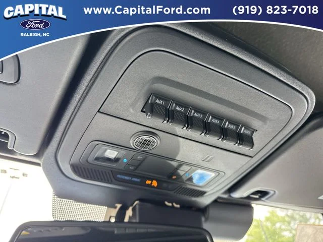 Used 2025 Blue Ford Badlands image 28