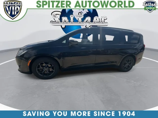 Used 2018 Black Chrysler Limited image 6