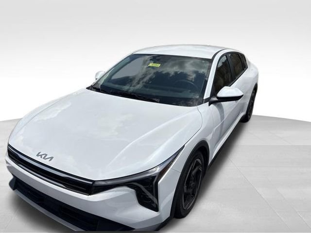 Certified Used 2025 Snow White Pearl Kia EX image 11
