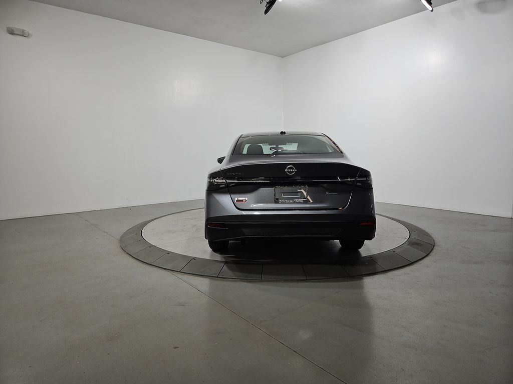 New 2026 Gray Nissan S image 4