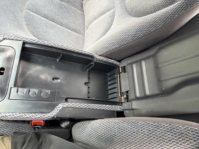 Used 1999 silver Dodge SLT image 23