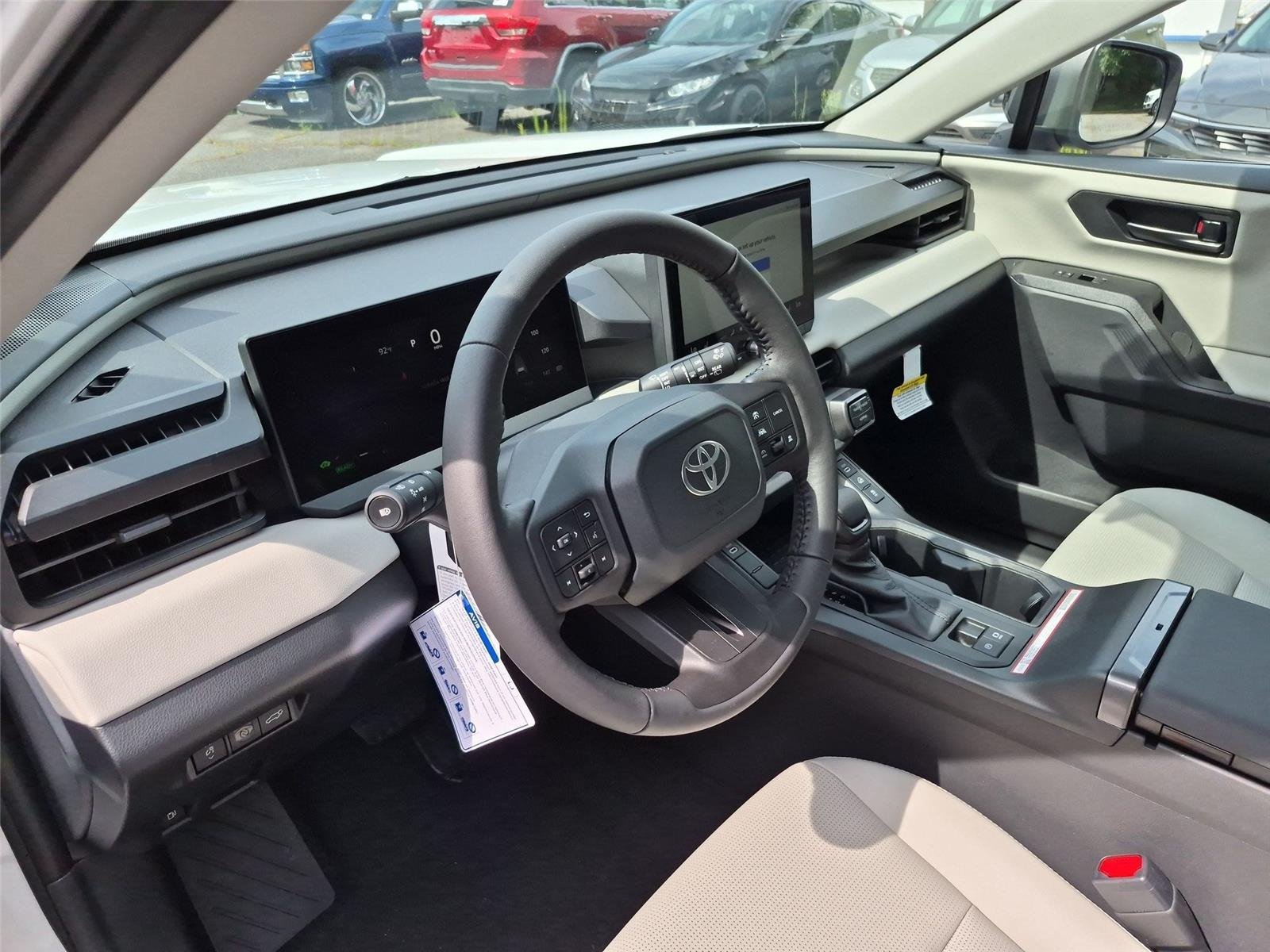 New 2026 Ice Cap Toyota XLE Premium image 18