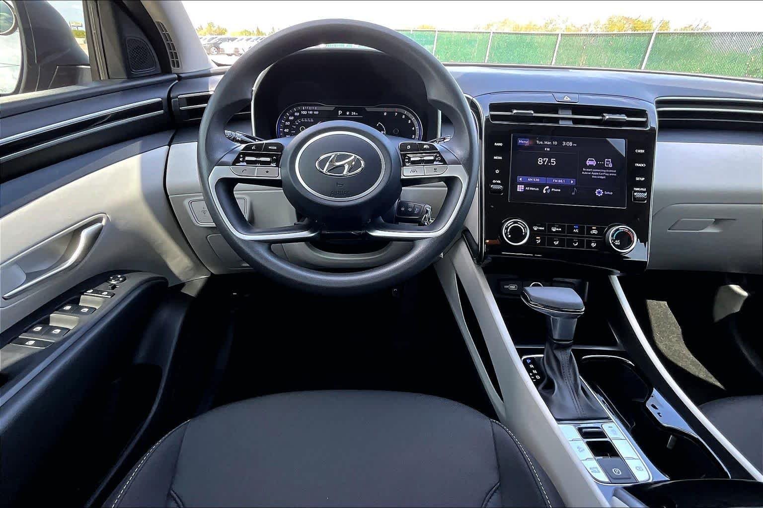 Used 2023 Amazon Gray Hyundai SE image 6