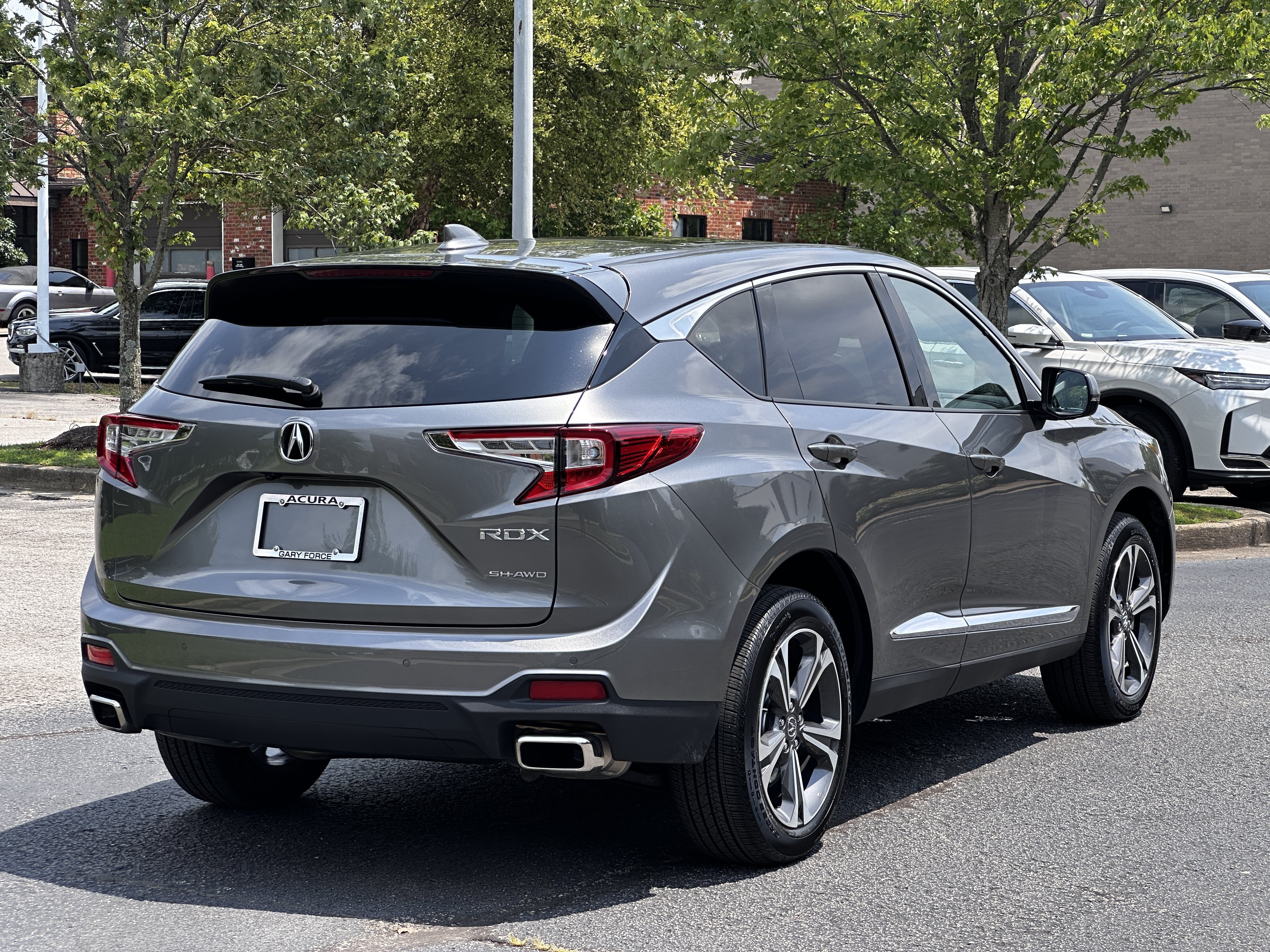 Used 2025 Liquid Carbon Metallic Acura SH-AWD TECH image 31