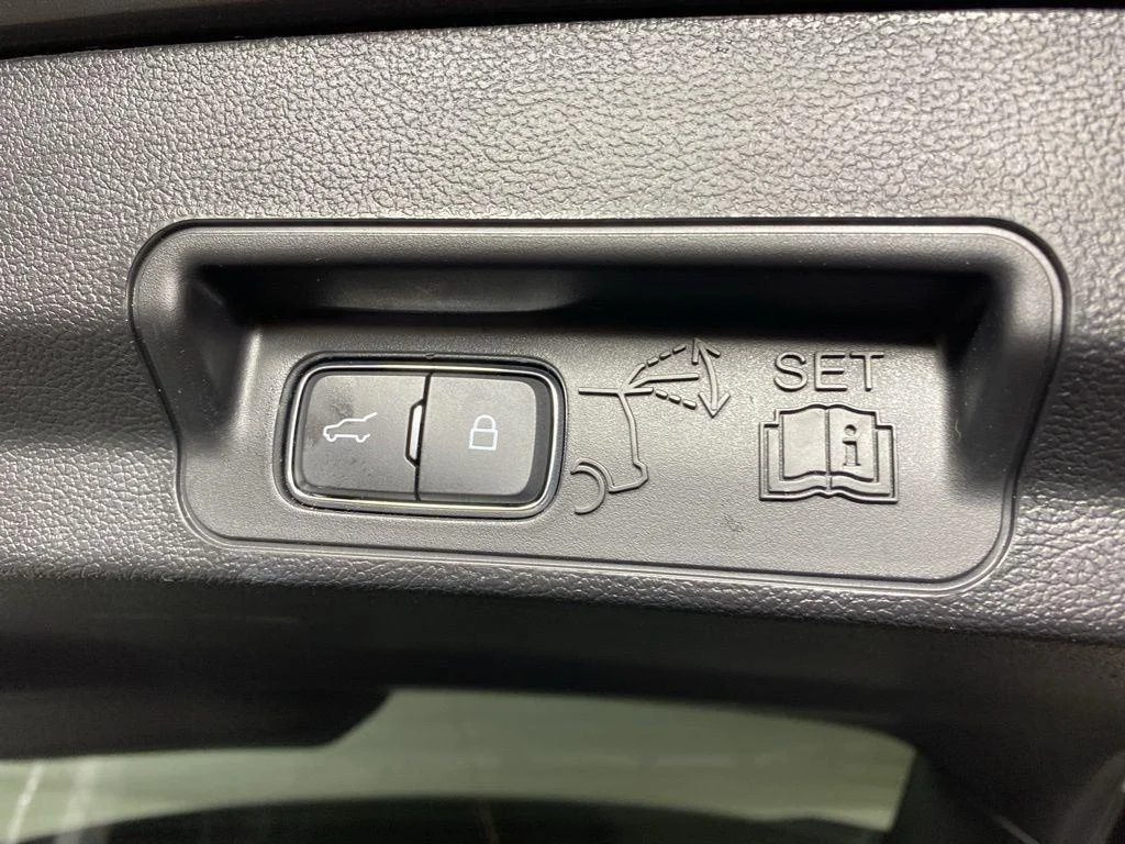 Used 2022 Gray Metallic Ford XLT image 28