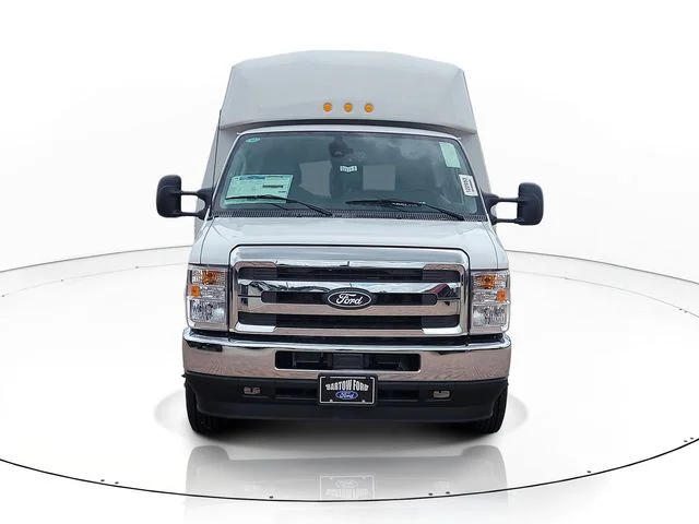 New 2027 Oxford White Ford Base image 2