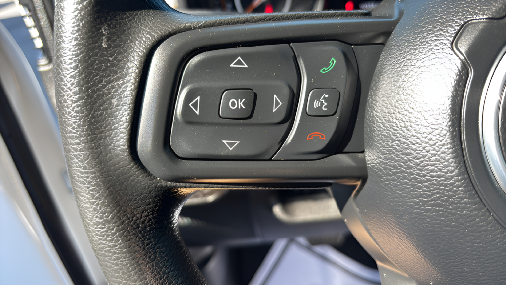 Used 2025 White Jeep Nighthawk image 29