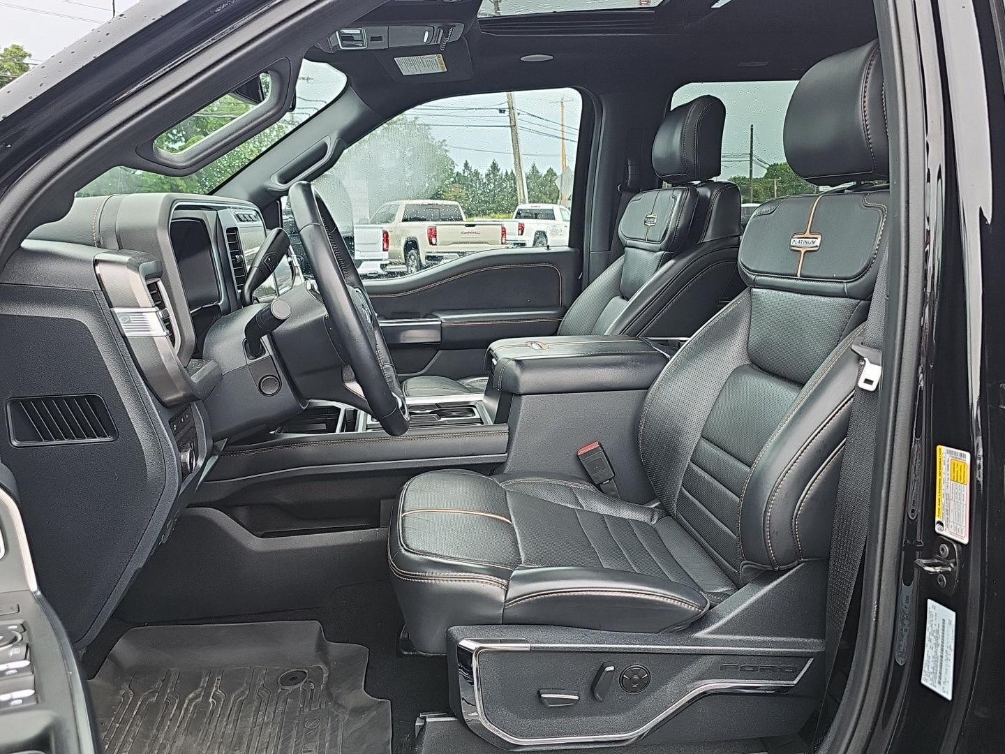 Used 2024 Agate Black Ford Platinum image 11