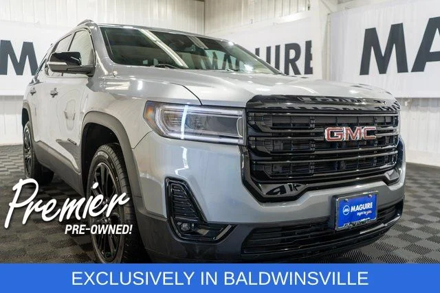 Used 2023 Silver GMC SLT image 4