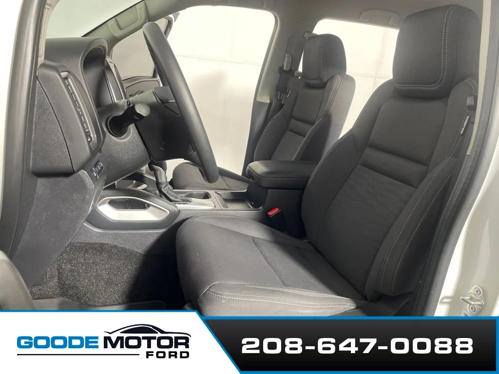 Certified Used 2022 Glacier White Nissan SV image 11