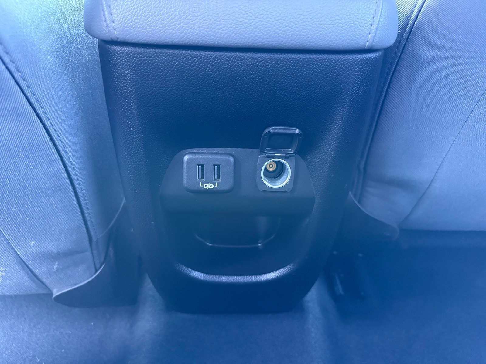 Used 2020 SUMMIT WHITE Chevrolet 4WD LT image 30