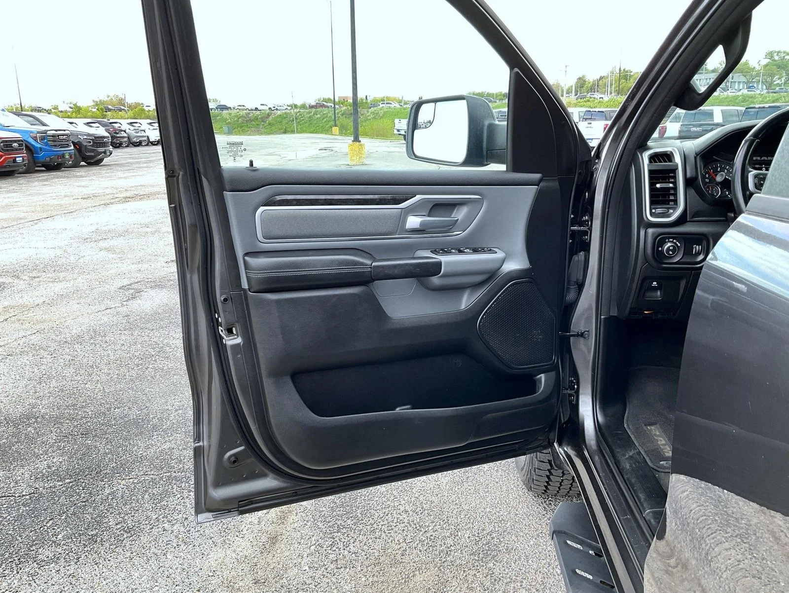Used 2023 Gray Ram Big Horn/Lone Star image 9
