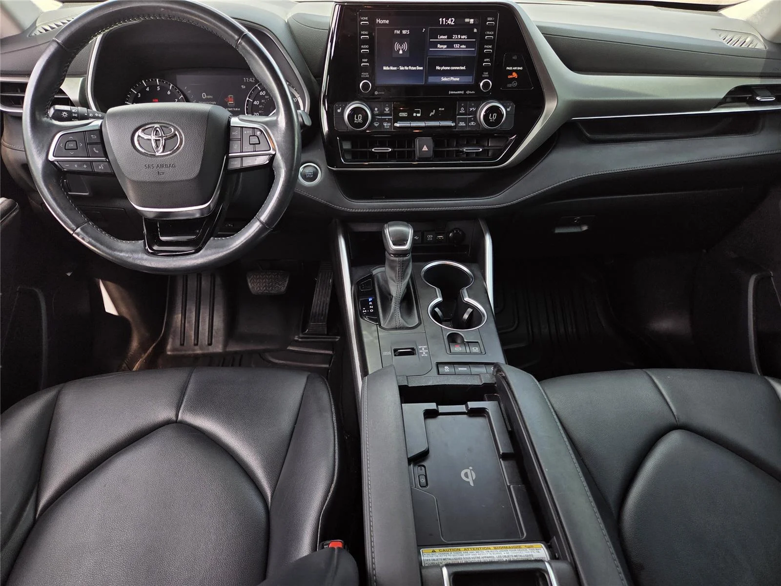 Used 2021 Midnight Black Metallic Toyota XLE image 9