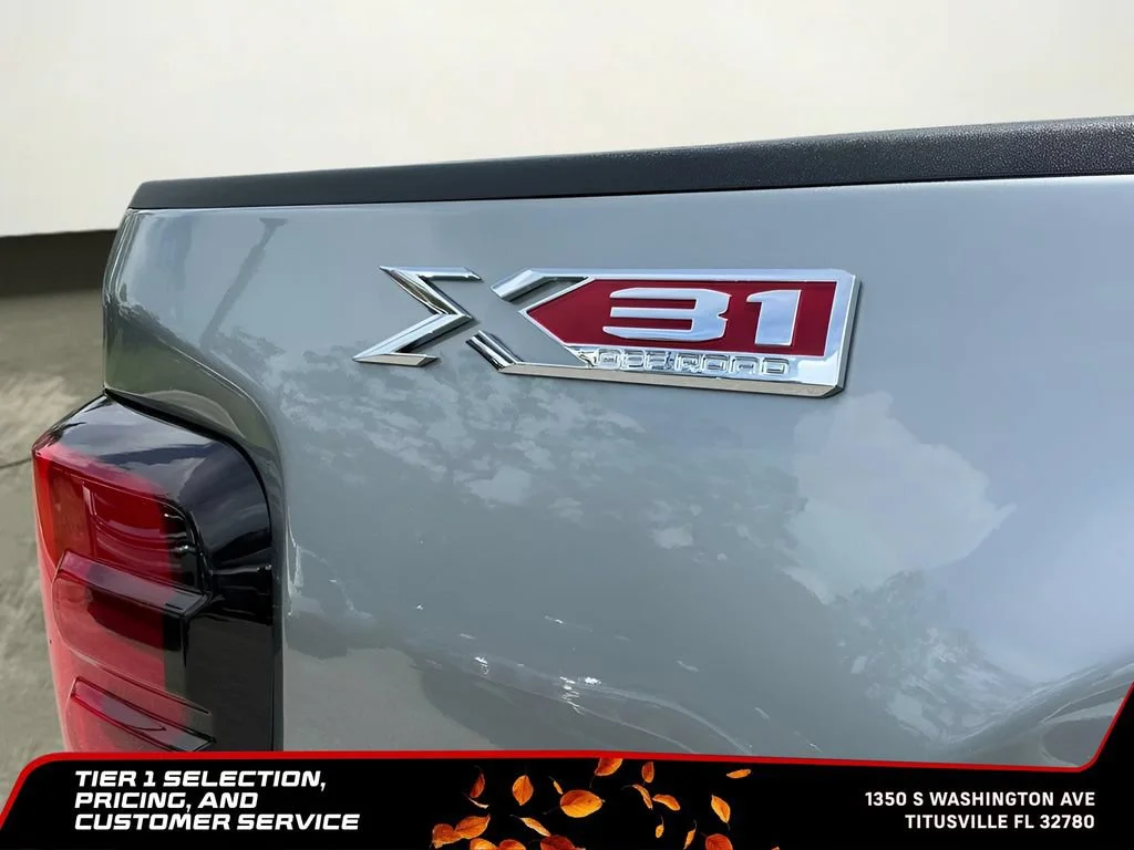 New 2026 Sterling Metallic GMC SLT image 39