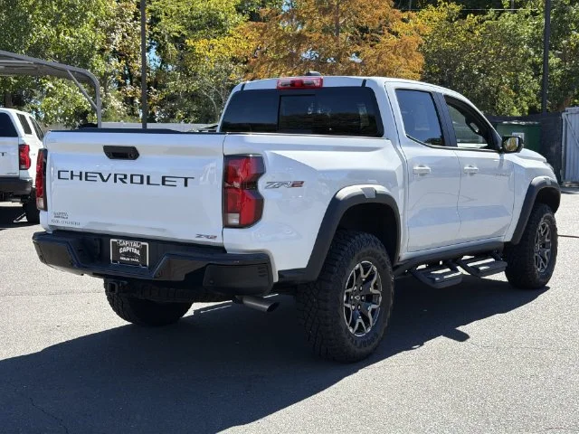 Used 2025 White Chevrolet ZR2 image 12