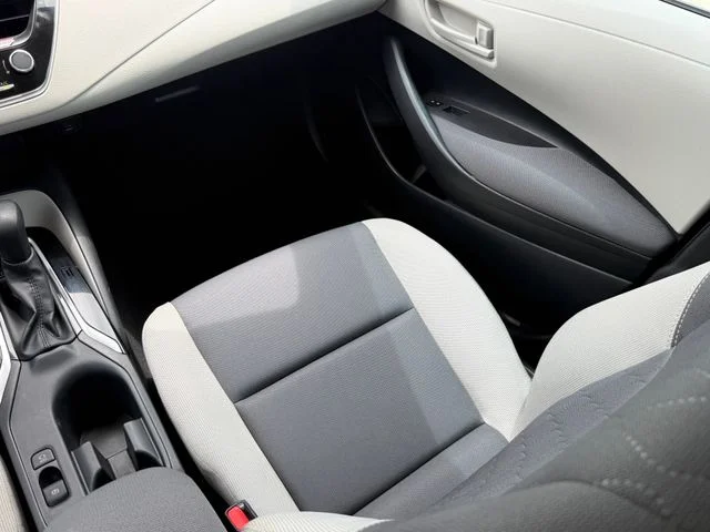 Certified Used 2025  Toyota LE image 26