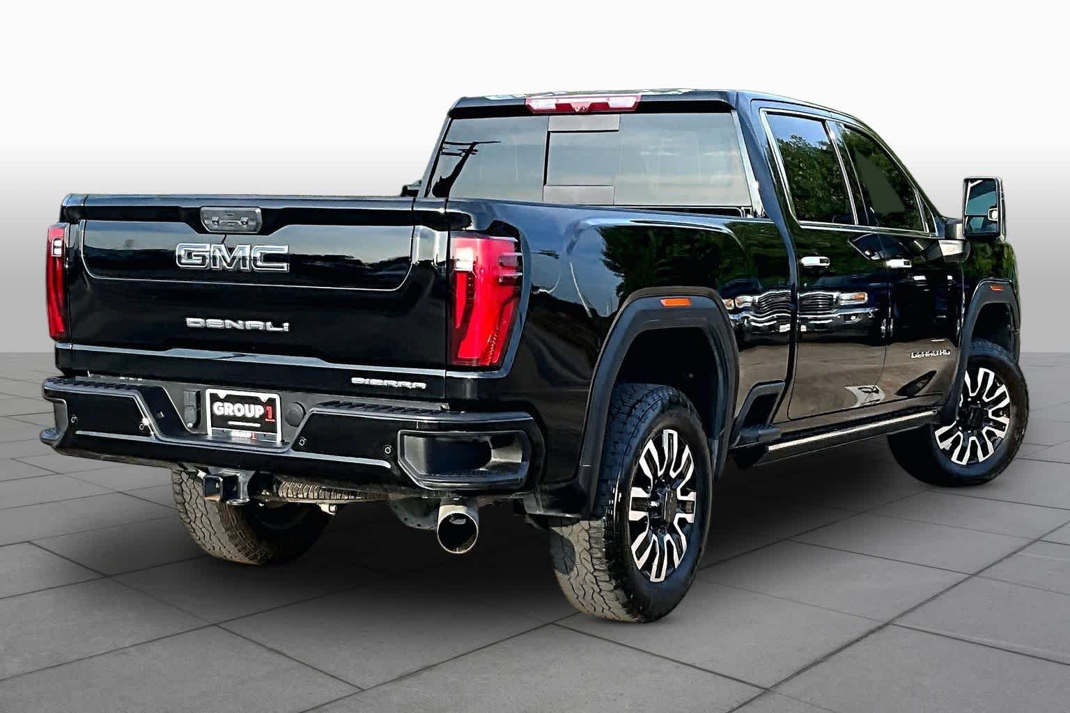 Used 2024 Onyx Black GMC Denali Ultimate image 13