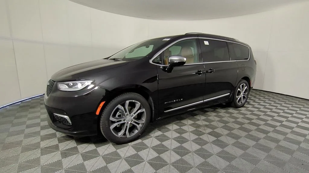 New 2026 Diamond Black Crystal Pearl-Coat Exterior Paint Chrysler Pinnacle image 9