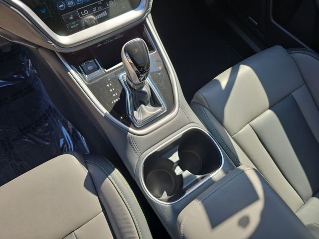 Used 2025 Silver Subaru Onyx Edition image 28