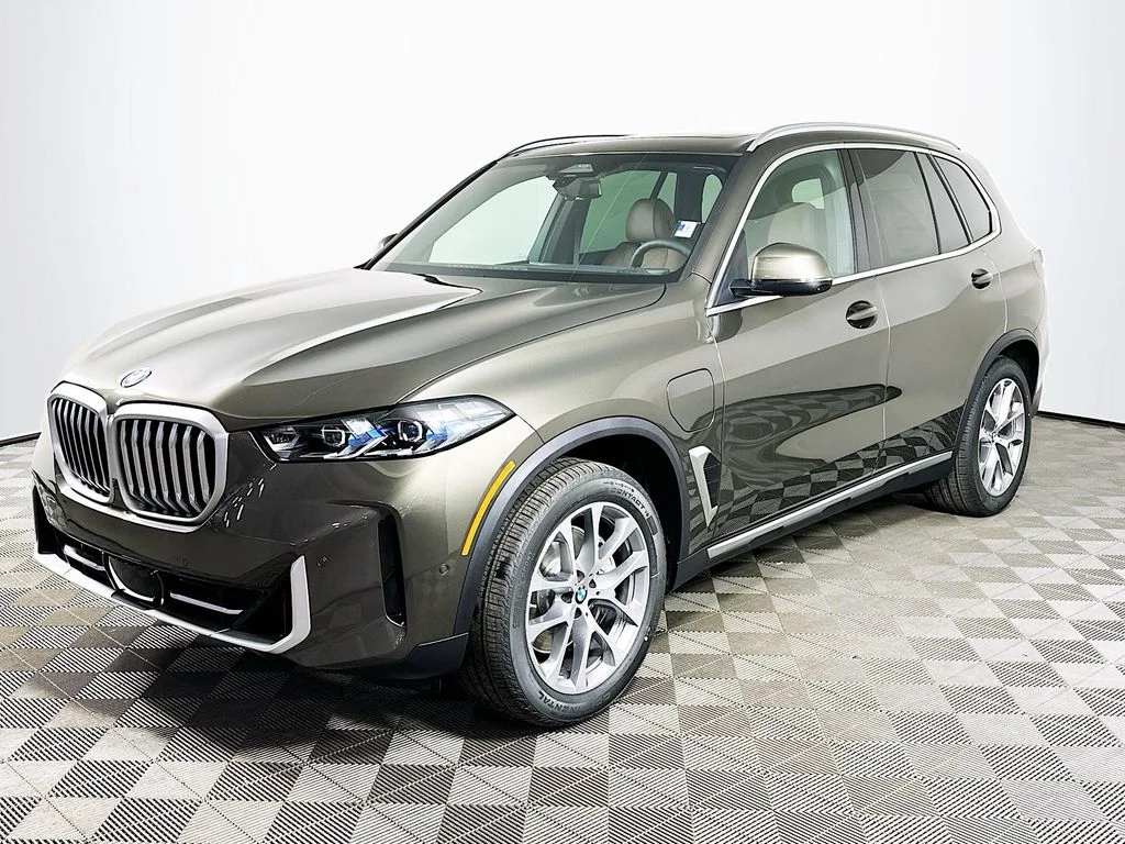 2026 BMW X5 xDrive50e's photo