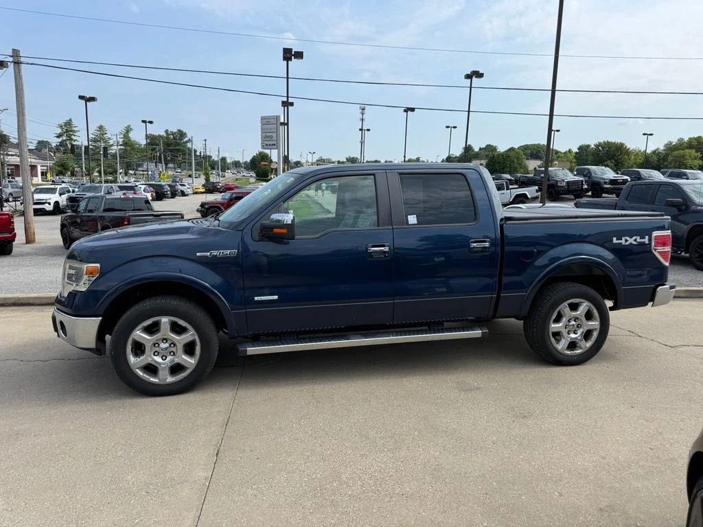 Used 2014 Blue Ford Lariat image 10