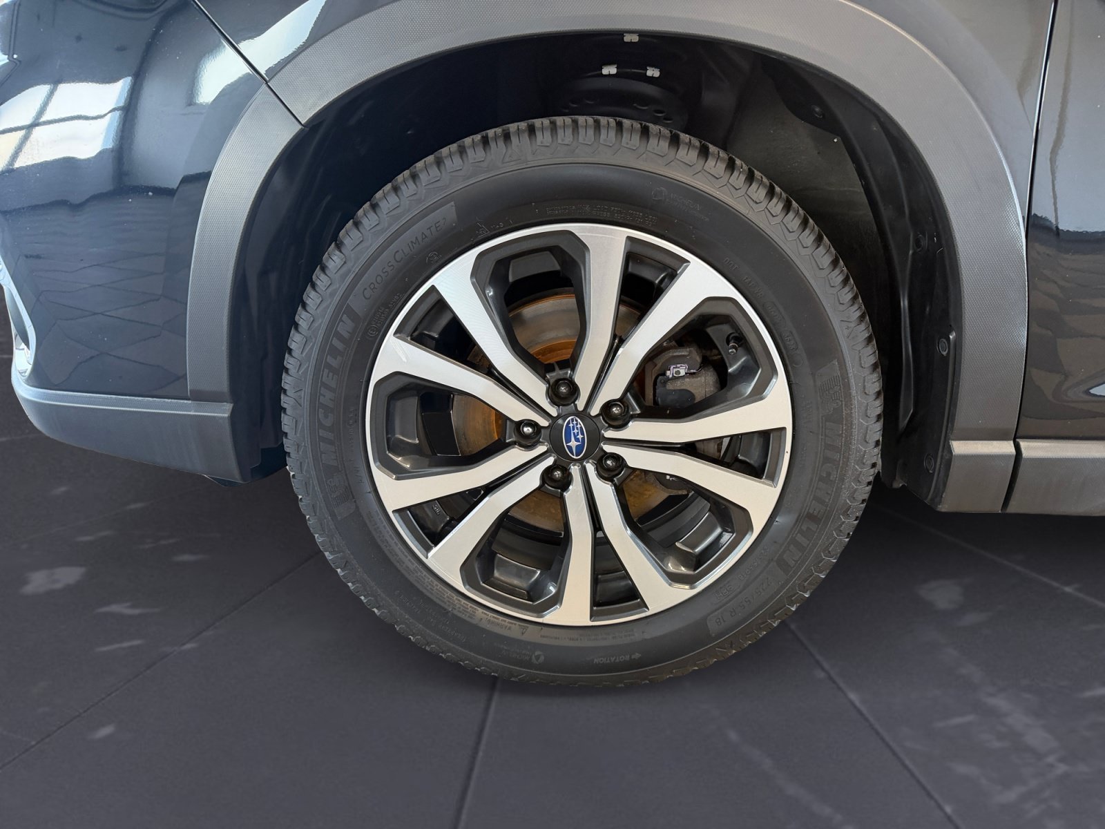 Used 2019 Crystal Black Silica Subaru Limited image 43