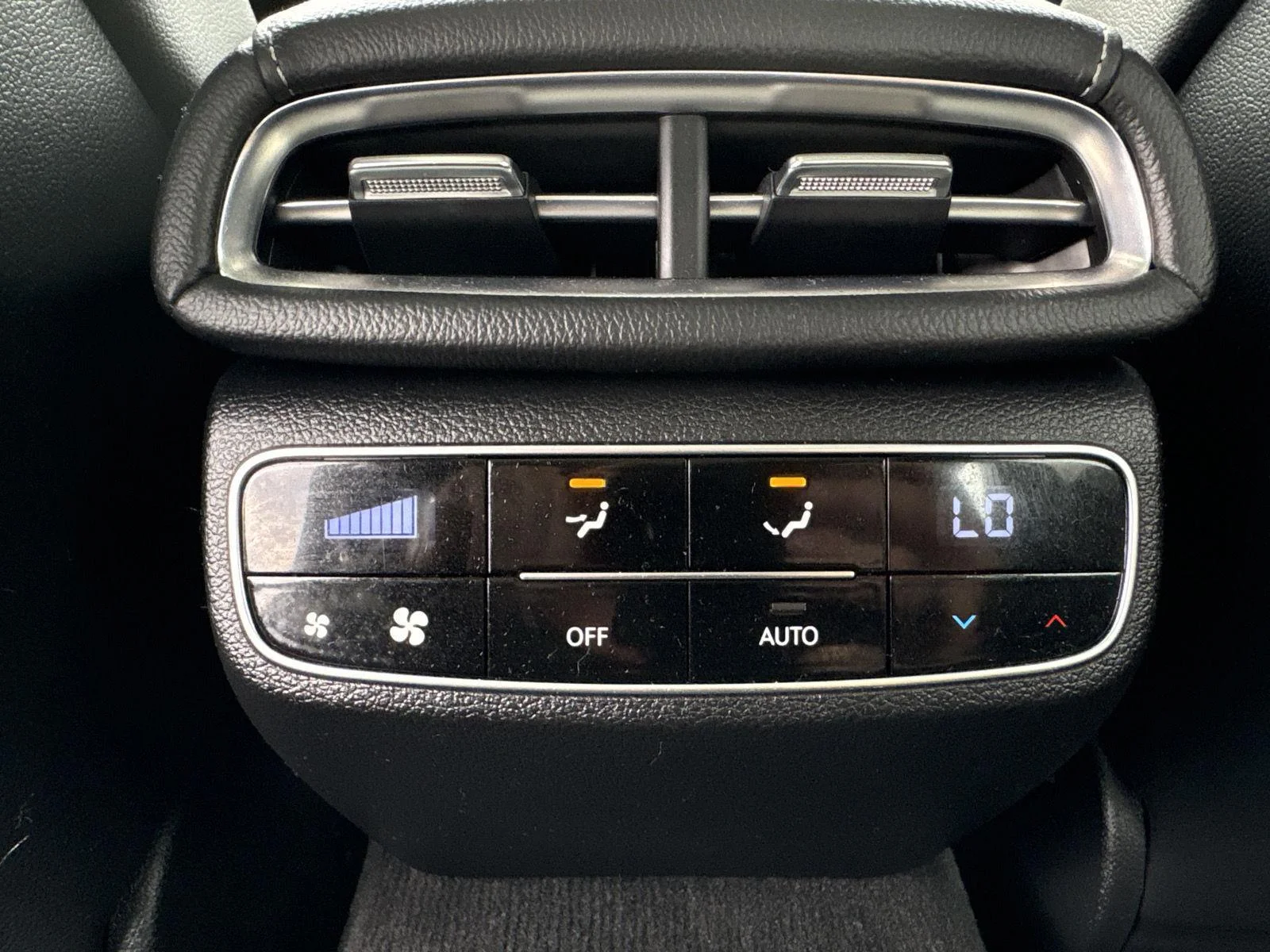 Used 2021 Tasman Blue Genesis 2.5T image 19