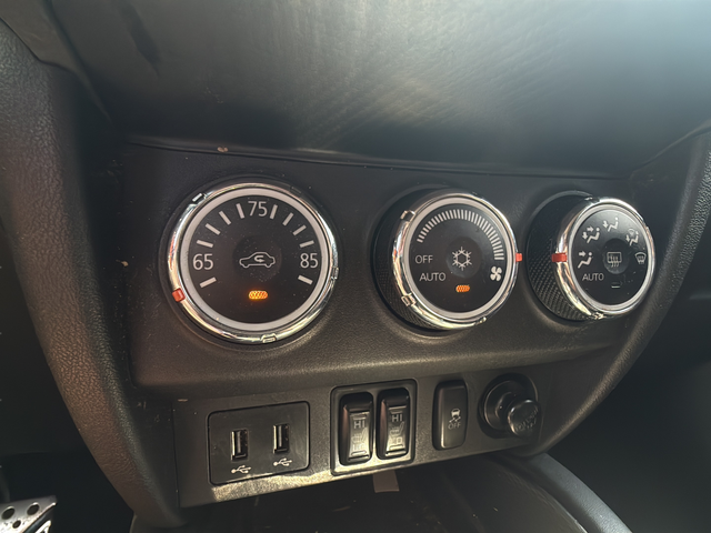 Used 2019 Red Mitsubishi 2.0 LE image 16