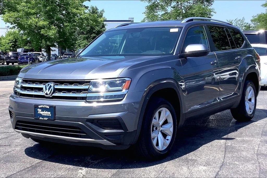 Used 2018 Gray Volkswagen S image 15