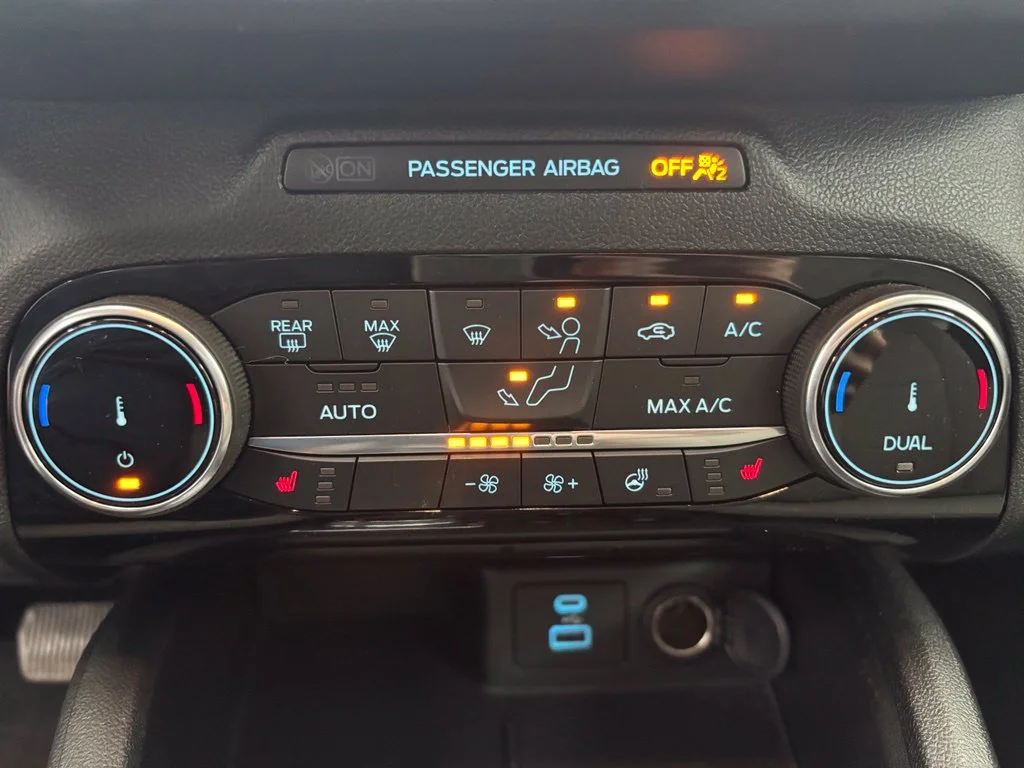 Used 2022 Gray Ford SE image 6