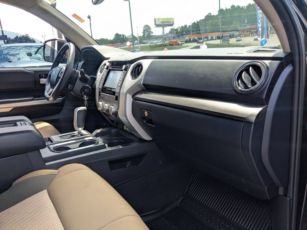 Used 2016  Toyota SR5 image 25