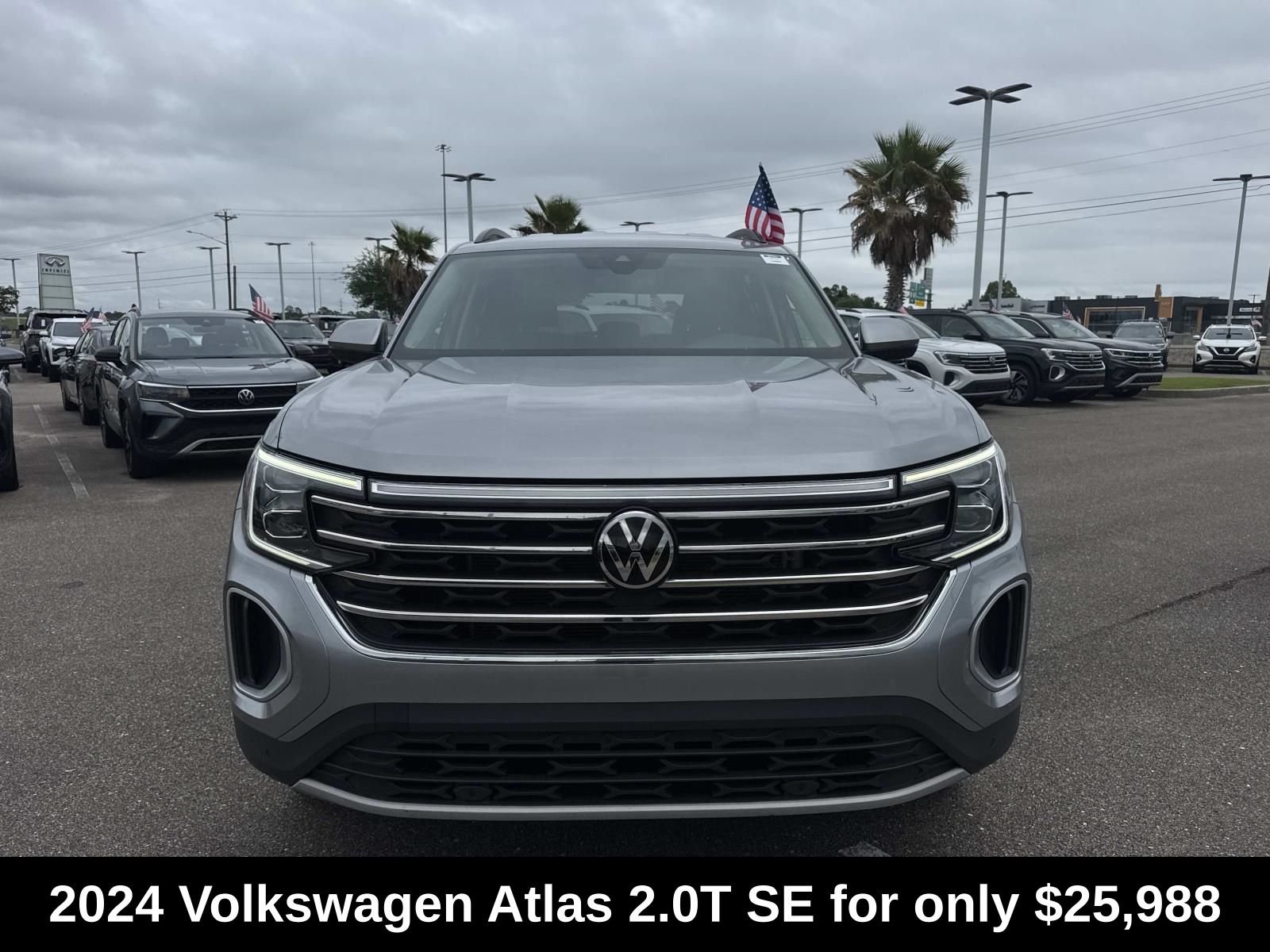 2024 Volkswagen Atlas SE w/Tech - Photo 2